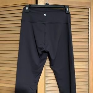 LULULEMON Black Wundertrain Size 8